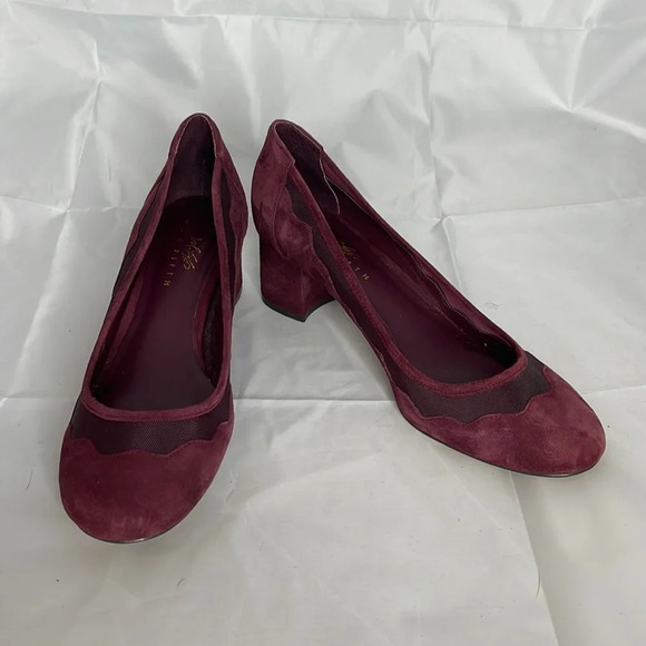 LORD & TAYLOR Block Heel Pumps Burgundy Suede Scalloped Mesh Round Toe Size 6.5 - Picture 12 of 12